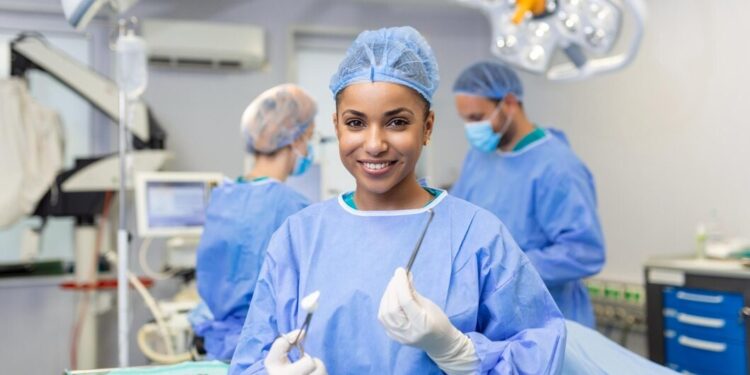 الرعاية المتساوية ليست مجرد مسألة عدالة اجتماعية، بل هي أيضًا أساس لمجتمع أكثر صحة وازدهارًا