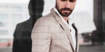 The year 2025 promises to be rich in stylistic innovations for men's fashion - MAwebzine The year 2025 promises to be rich in stylistic innovations for men's fashion