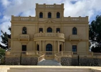 La-Villa-Carl-Ficke-MAwebzine