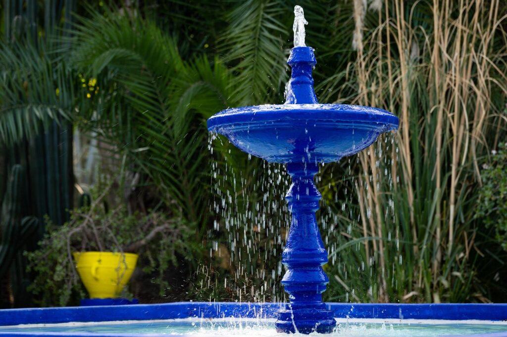 fountain-Majorelle-Garden-Marrakech-Morocco-ma-webzine