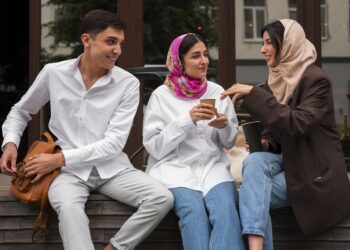 vrienden-die-samen-kwaliteitsvolle-tijd-doorbrengen