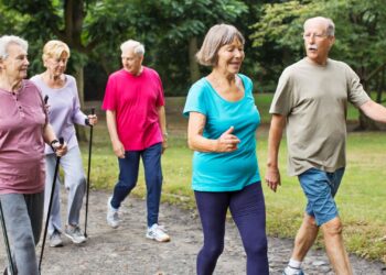gente caminando marruecos